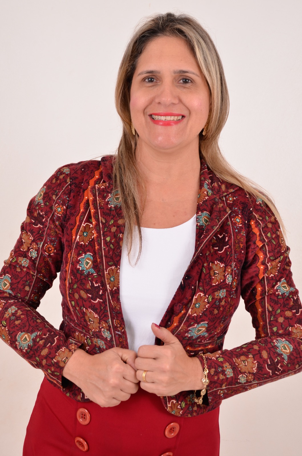 Aline Santos de Almeida do Prado – 2° Secretário